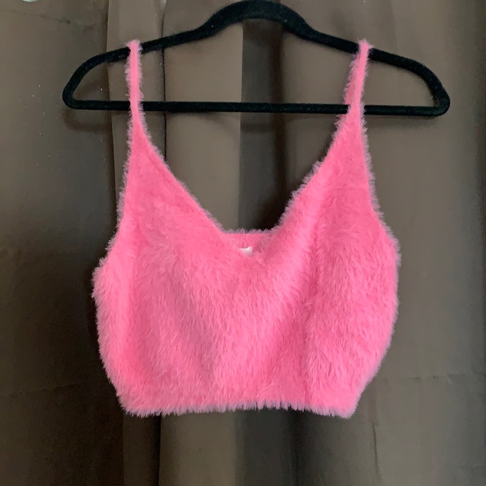 cropped tank top